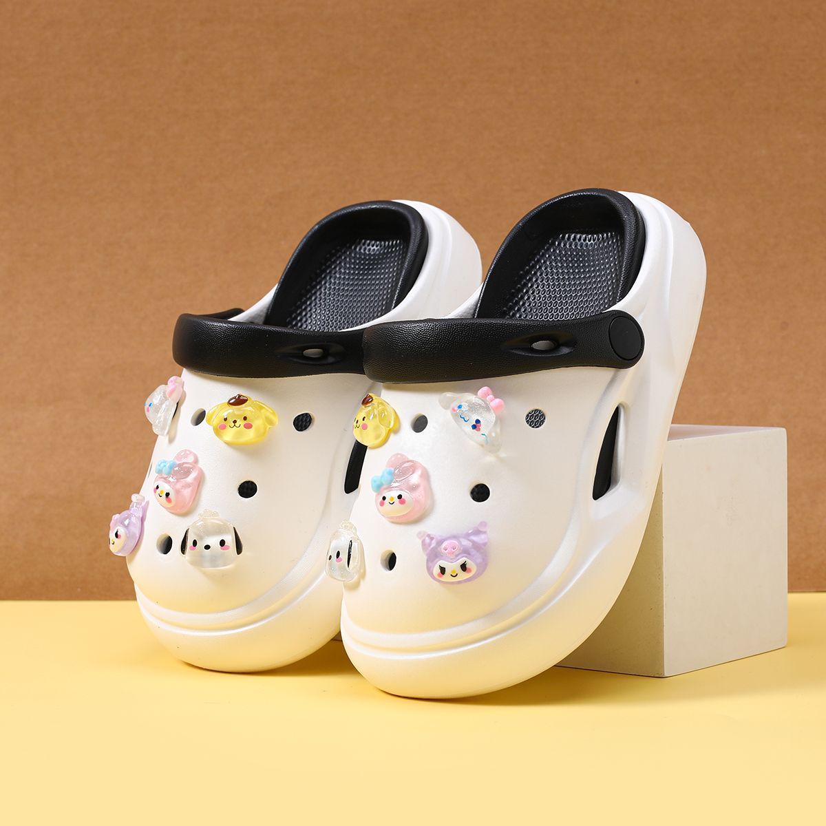 Multi-Color Sanrio Themed Kids - đánh giá và giá Kids Outdoor Wear