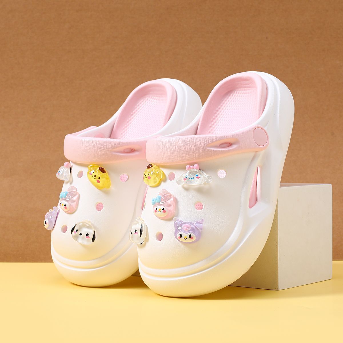 Multi-Color Sanrio Themed Kids - đánh giá và giá Kids Outdoor Wear